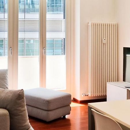 Appartement Joivy Superb Flat, 2 Balconies & Skyscrapers View à Milan Extérieur photo