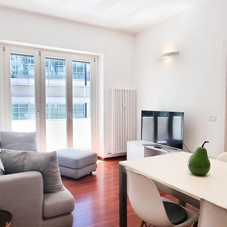Appartement Joivy Superb Flat, 2 Balconies & Skyscrapers View à Milan Extérieur photo