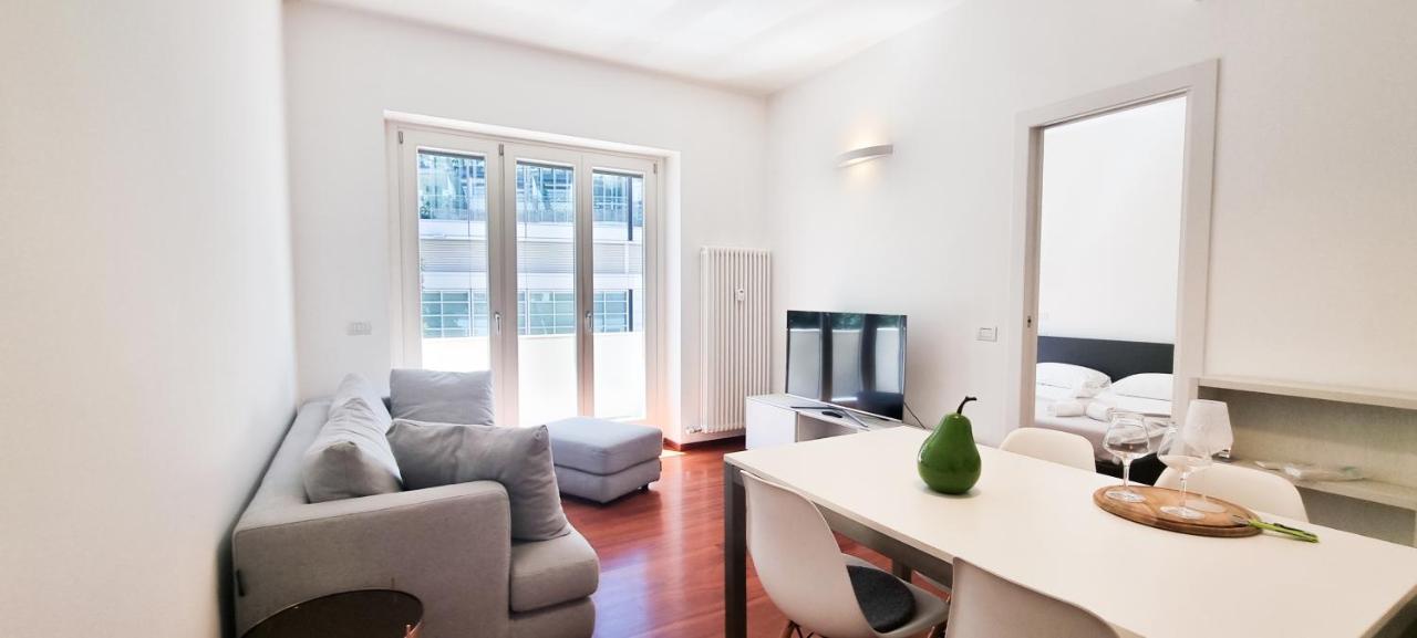 Appartement Joivy Superb Flat, 2 Balconies & Skyscrapers View à Milan Extérieur photo