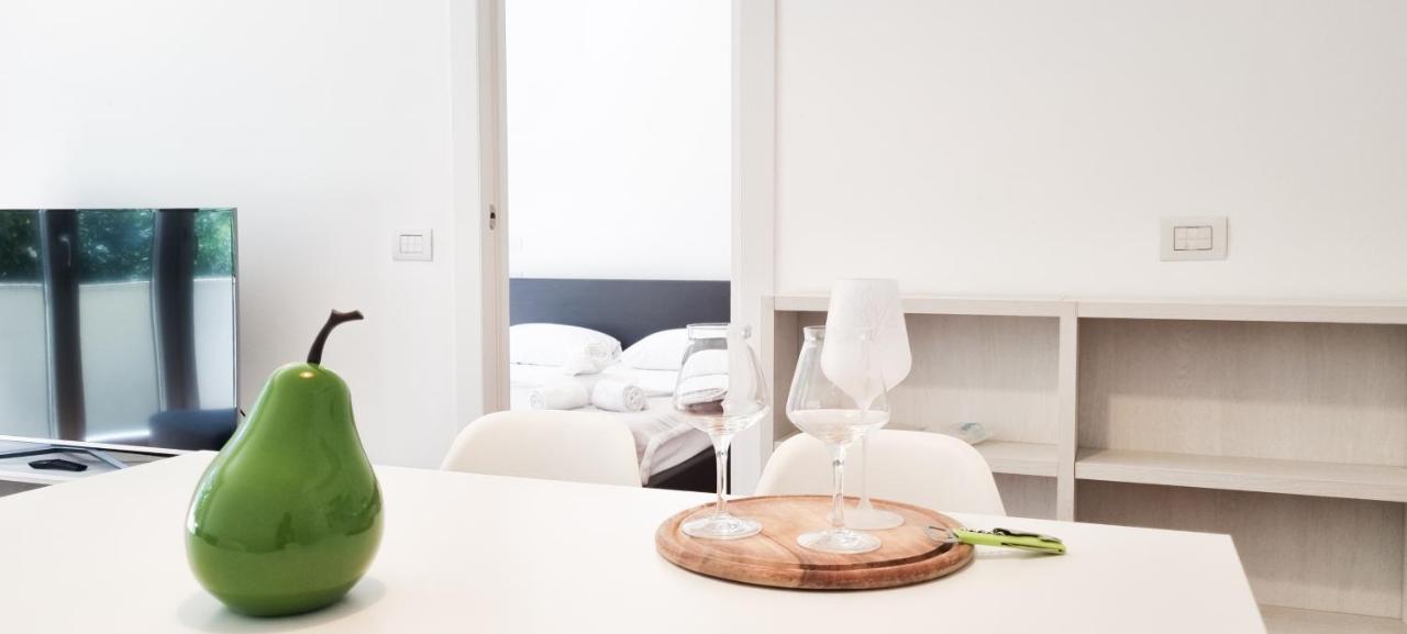 Appartement Joivy Superb Flat, 2 Balconies & Skyscrapers View à Milan Extérieur photo
